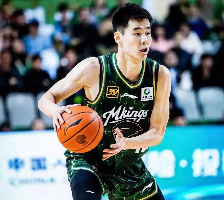 乐鱼体育app下载-CBA打完14轮,最值得入选国家队的5位球员!徐杰领衔,徐昕在列