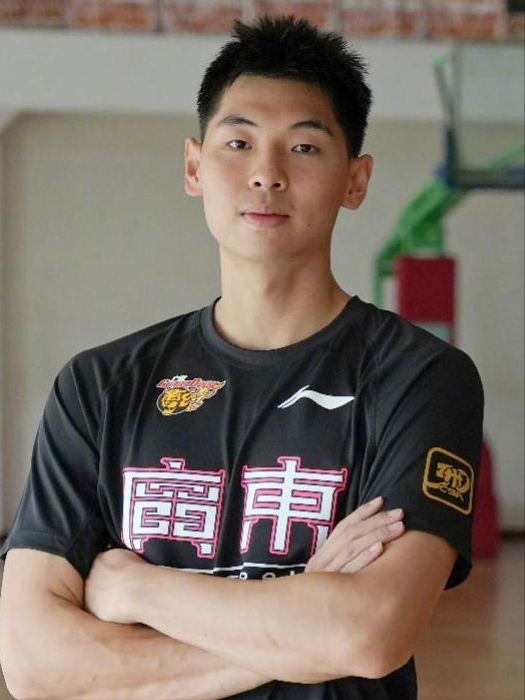乐鱼体育官方网站-广东今日早报!陈老板深夜约谈杜锋,萨林杰或被裁,小崔提前复出