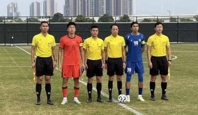 乐鱼体育-4-2!2-0!中国队扬眉吐气 短短19天3赢亚洲冠军 进世界大赛有戏