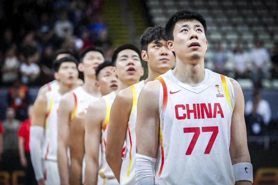 乐鱼体育官方网站-落后11分完成逆转!中国男篮两连胜,掌握主动权,首支出线队诞生